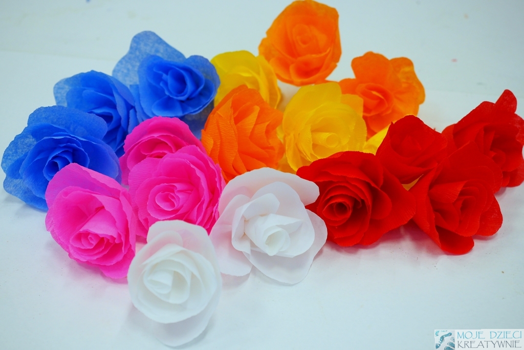 kwiaty z bibuły, jak zrobić kwiaty z bibuły, jak zrobić róże z papieru